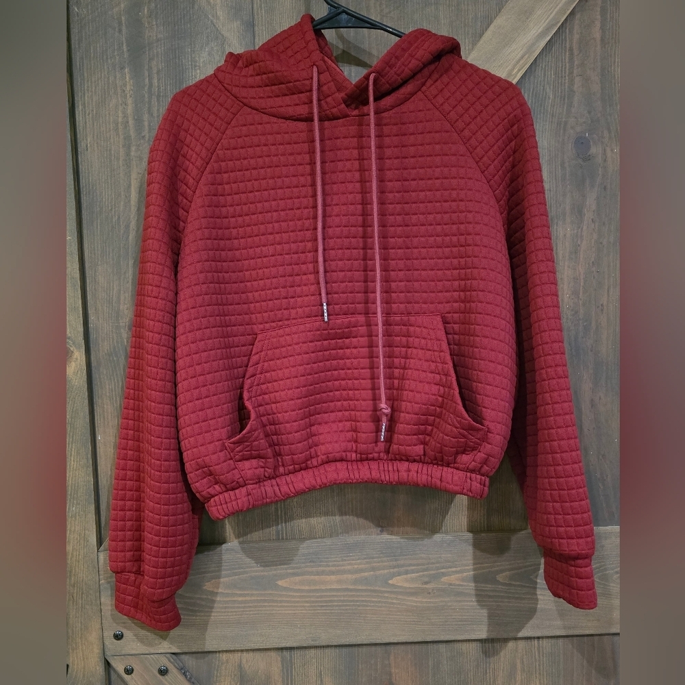 SHEIN Cropped Quilted Brandy Wine Hoodie Size Medium